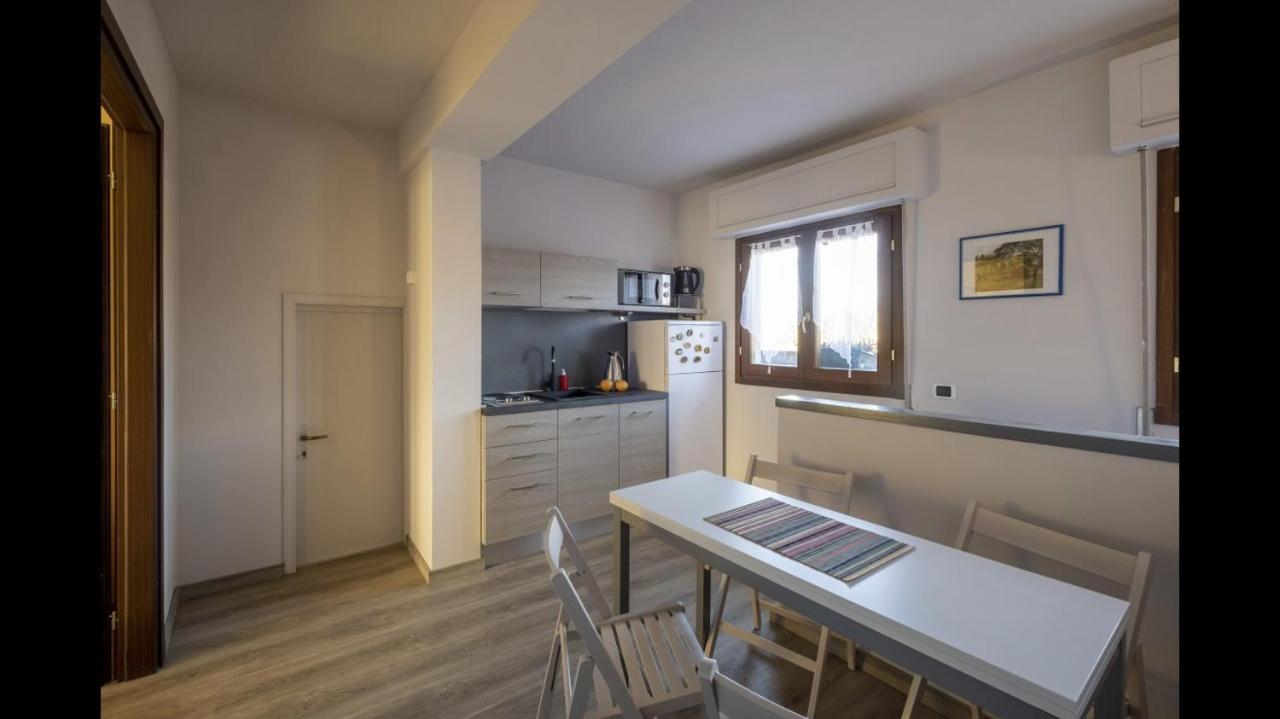 Appartamento In Villa Con Giardino A 300M Dal Lago Maggiore Castelletto sopra Ticino Luaran gambar